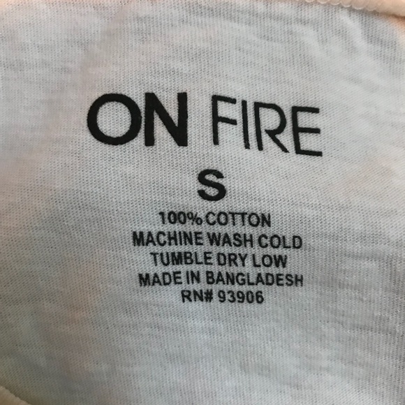 NWOT On Fire Vogue Muscle T-shirt Small - Picture 6 of 6